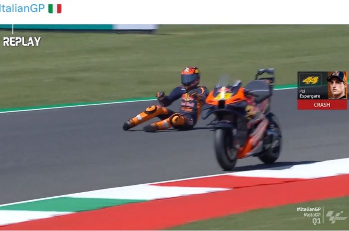 Momen kecelakaan yang menerpa pembalap Red Bull KTM, Pol Espargaro di kualifikasi MotoGP Italia 2024.