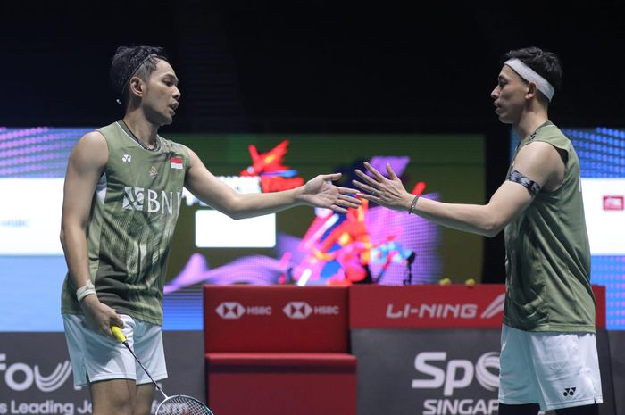 Pasangan ganda putra Indonesia, Fajar Alfian/Muhammad Rian Ardianto, pada semifinal Singapore Open 2024 di Singapore Indoor Stadium, Sabtu (1/6/2024).