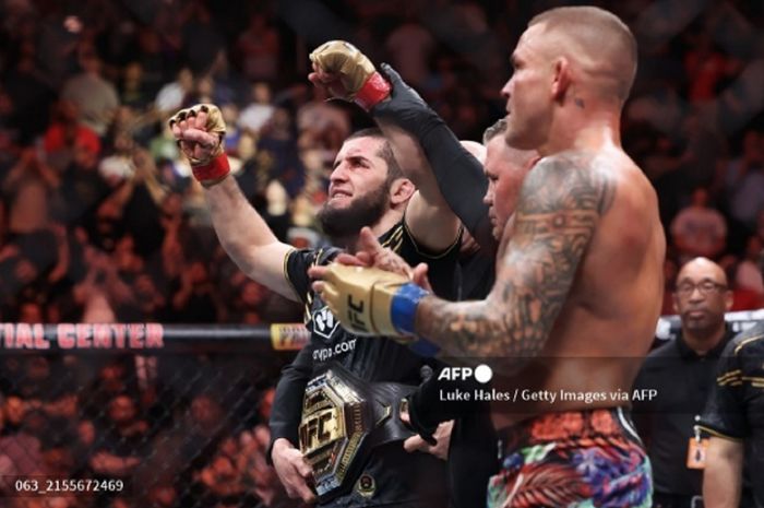 Dustin Poirier coba menguak teori ihwal kunci di balik Islam Makhachev yang bisa menjadi petarung terbaik.
