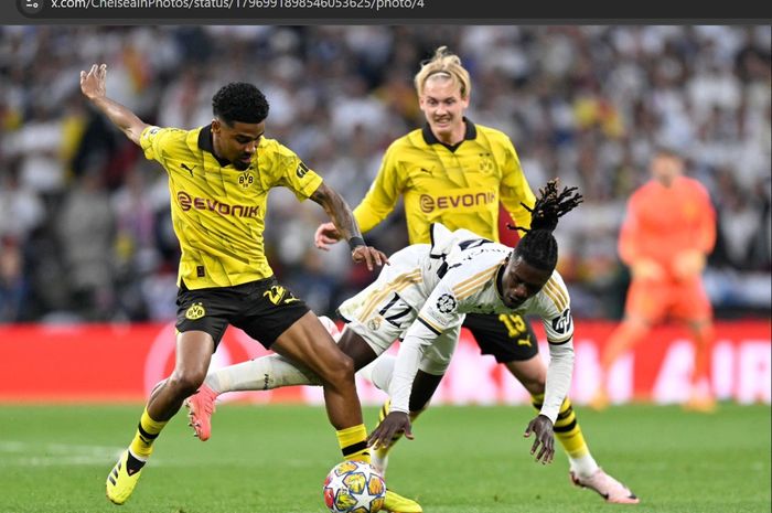 Bek Borussia Dortmund, Ian Maatsen, sempat membuat blunder pada laga final Liga Champions melawan Real Madrid di Stadion Wembley, Sabtu (1/6/2024) atau Minggu dini hari WIB.