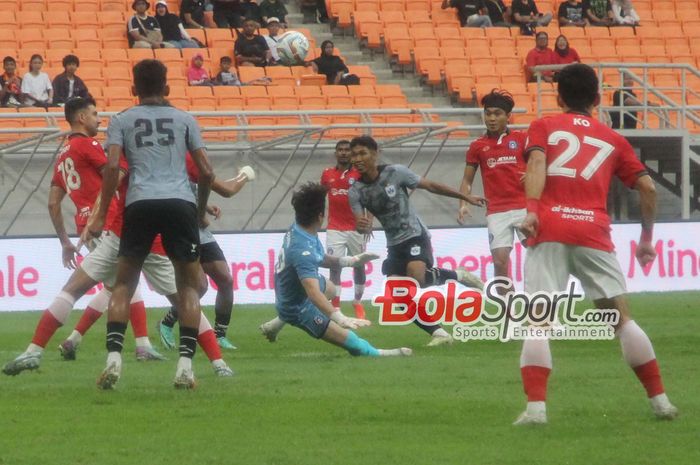 Sabah FC vs PSIS dalam perebutan peringkat ketiga pada turnamen dengan tajuk RCTI Premium Sports di Jakarta International Stadium (JIS), Minggu (2/6/2024). 