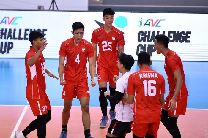 Tim voli putra Indonesia pada laga perdana Pul C AVC Challenge Cup 2024 menghadapi Korea Selatan pul C AVC Challenge Cup 2024, di Isa Town, Bahrain, Minggu (2/6/2024).