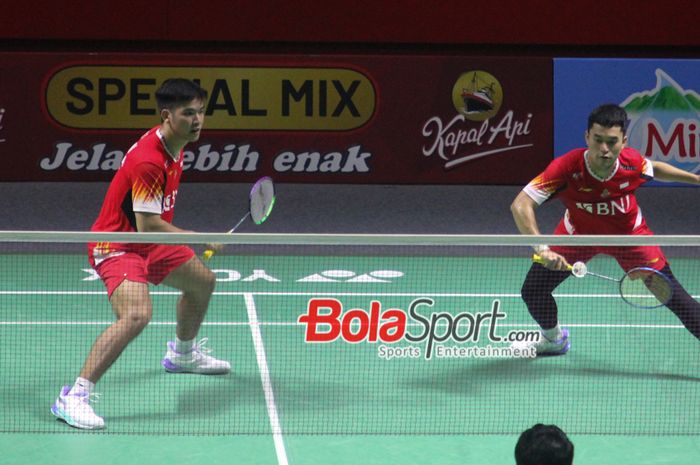 Ganda putra Indonesia, Leo Rolly Carnando/Daniel Marthin, saat tampil pada babak pertama Indonesia Open 2024 di Istora Senayan, Jakarta, 5 Juni 2024.