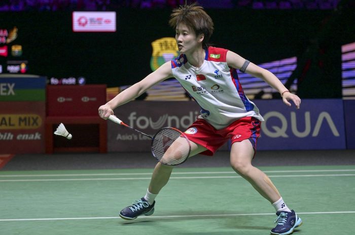 Pebulu tangkis tunggal putri China, Chen Yu Fei, pada semifinal Indonesia Open 2024 di Istora Senayan, Jakarta, Sabtu (8/6/2024).