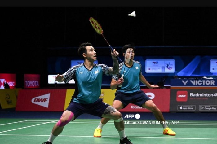 Ganda putra Taiwan, Lu Ching Yao/Yang Po Han saat tampil pada Thomas Cup 2022 di Bangkok, Thailand, 12 Mei 2022.