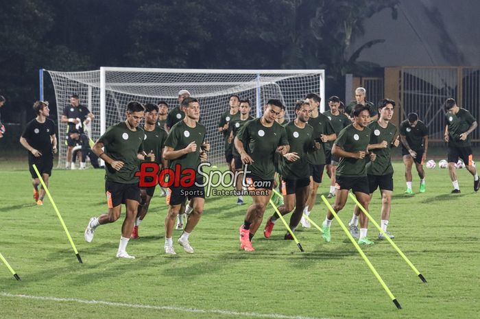 Suasana latihan timnas Filipina di Stadion Soemantri Brodjonegoro, Kuningan, Jakarta, Sabtu (8/6/2024).