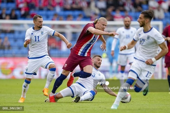 Erling Haaland dalam laga uji coba Norwegia melawan Kosovo di Oslo, 5 Juni 2024.