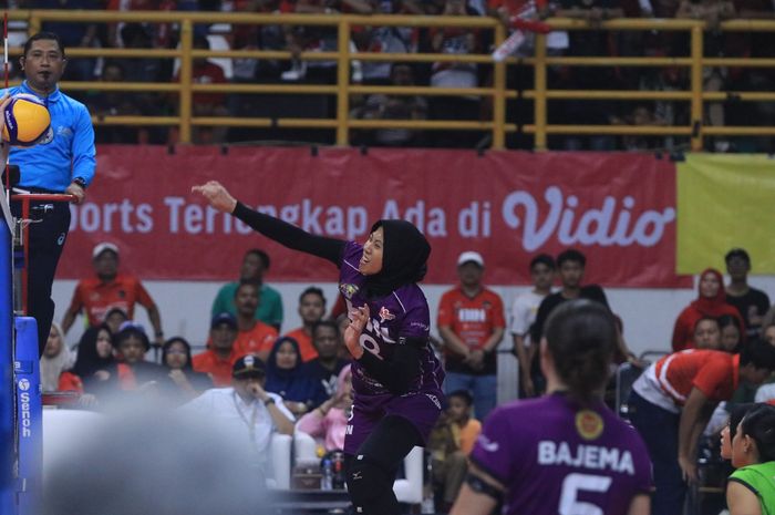 Aksi pemain Jakarta BIN, Megawati Hangestri Pertiwi saat melancarkan serangan melawan Jakarta Pertamina Enduro pada pekan kelima Proliga 2024