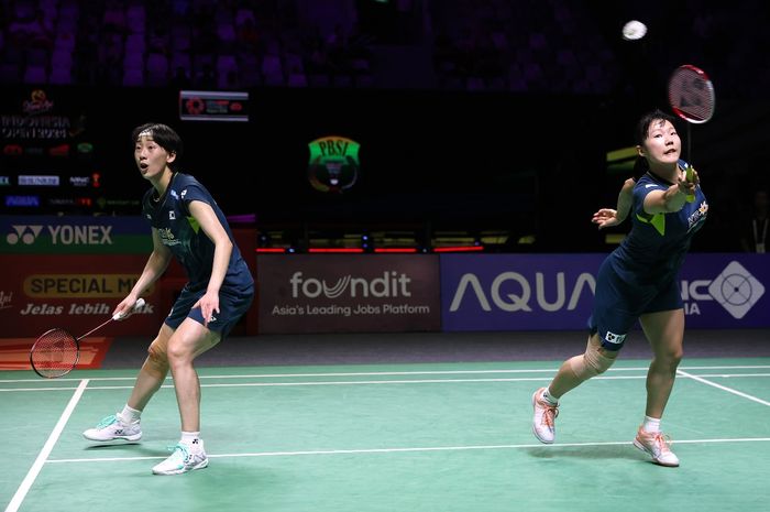 Pasangan ganda putri Korea Selatan, Baek Ha-na/Lee So-hee, pada final Indonesia Open 2024 di Istora Senayan, Jakarta, Minggu (9/6/2024).