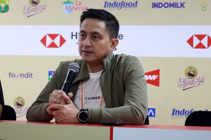 Kabid Binpres PP PBSI, Ricky Soebagdja dalam keterangan pers evaluasi tim bulu tangkis Indonesia pada Indonesia Open 2024 di Istora Senayan, Jakarta, Minggu (9/6/2024).