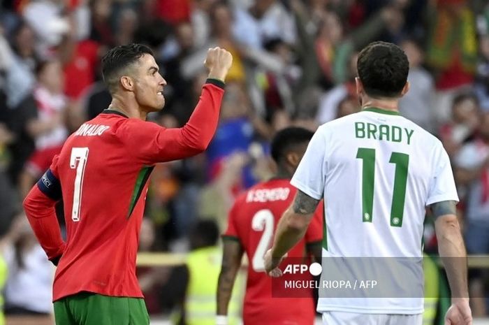 Kapten Timnas Portugal, Cristiano Ronaldo resmi mencetak gol ke-896 usai mengukir brace ke gawang Irlandia pada laga uji coba.