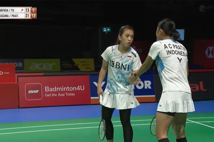 Ganda putri Indonesia, Febriana Dwipuji Kusuma/Amalia Cahaya Pratiwi saat tampil pada semifinal Australian Open 2024 di Quaycentre, Sydney Olympic Park, Australia, Sabtu (15/6/2024).