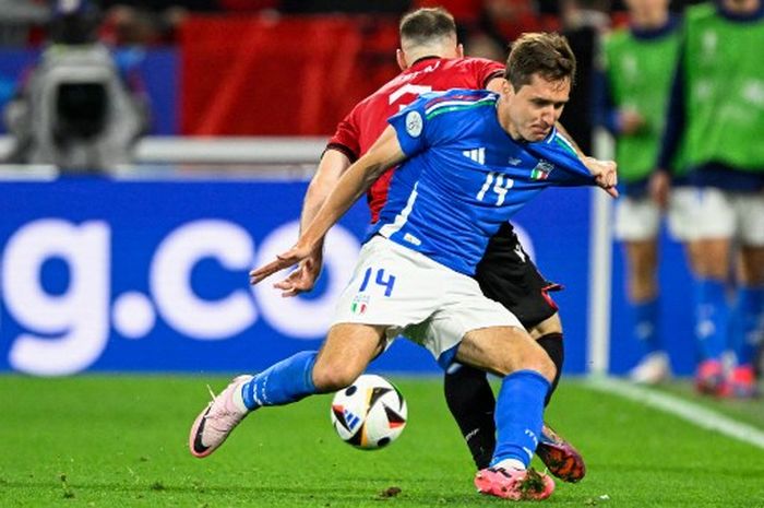 Aksi Federico Chiesa dalam laga Timnas Italia melawan Albania di Grup A EURO 2024, Minggu (16/6/2024) dini hari WIB di Dortmund.