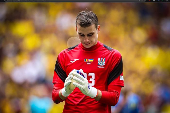 Andriy Lunin mengalami nasib malang karena dipuja-puja di Real Madrid, tetapi hancur-hancuran bersama Timnas Ukraina di EURO 2024.