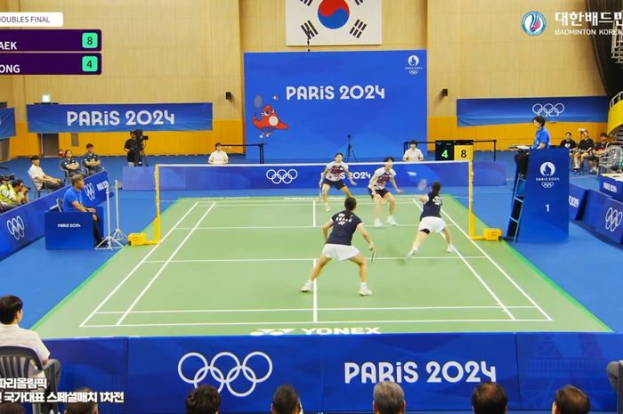 Tangkapan layar dari siaran langsung pertandingan simulasi Olimpiade Paris 2024 yang diselenggarakan Asosiasi Bulu Tangkis Korea.