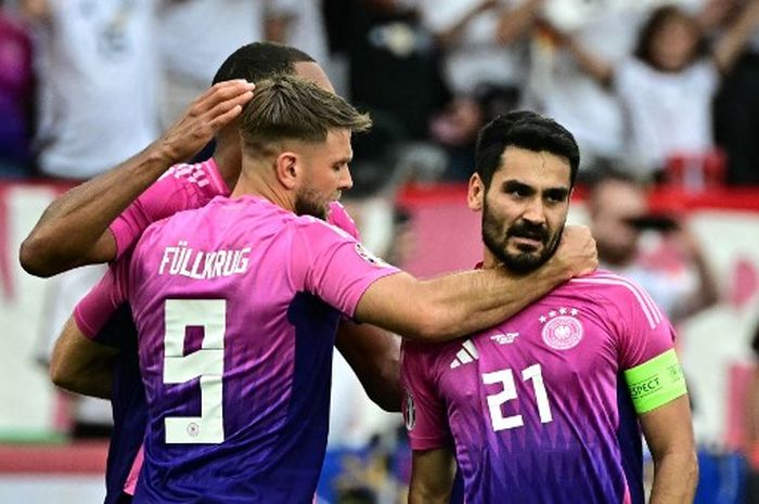 Gelandang Timnas Jerman, Ilkay Gundogan (21), merayakan gol yang dicetaknya ke gawang Hongaria dalam laga Grup A EURO 2024, Rabu (19/6/2024) di Stuttgart.