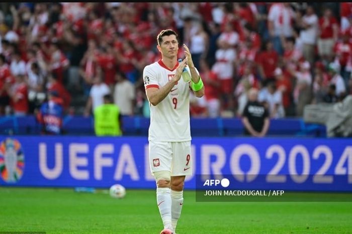 Robert Lewandowski harus mengucap selamat tinggal kepada Euro 2024 setelah timnas Polandia dipastikan gugur dari persaingan akibat hasil imbang Belanda vs Prancis di Grup D (21/6/2024).