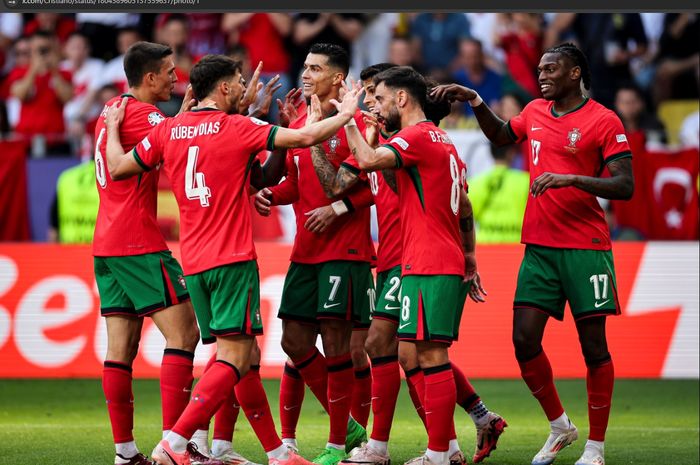 Cristiano Ronaldo dkk. baru saja memastikan lolos ke babak 16 besar usai menghantam Turkiye 3-0 pada matchday kedua Grup F Euro 2024, Sabtu (22/6/2024) malam WIB.