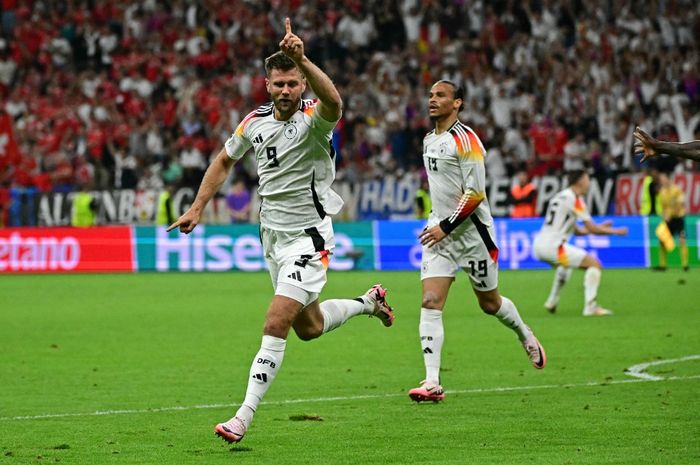 Niclas Fuellkrug merayakan gol untuk timnas Jerman ke gawang Swiss pada duel Grup A Euro 2024 di Frankfurt (23/6/2024).