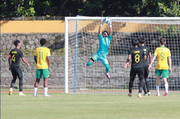 Suasana pertandingan kedua Grup C ASEAN Cup U-16 2024 antara Timnas U-16 Australia dan Timnas U-16 Malaysia di Stadion Sriwedari, Solo, Rabu (26/6/2024).