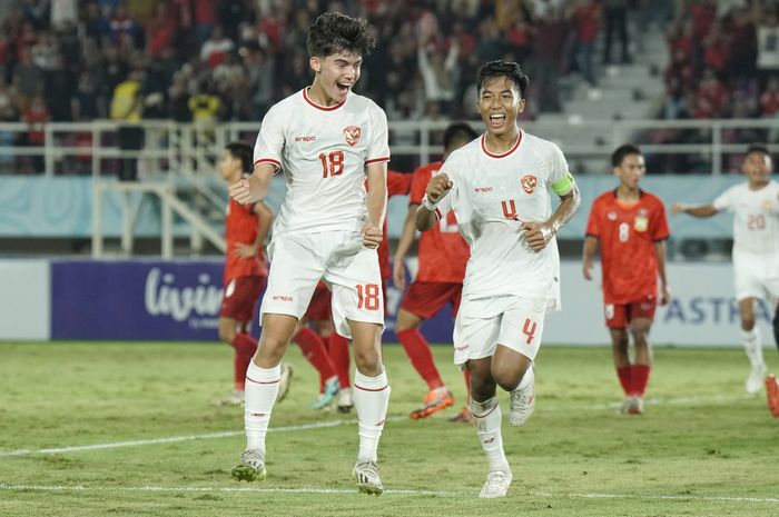 Tristan Raissa melakukan selebrasi setelah timnas U-16 Indonesia mencetak gol ke gawang timnas U-16 Laos, Kamis (27/6/2024).