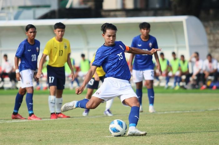 Suasana Pertandingan Antara Kamboja U-16 Vs Brunei Darussalam dalam laga terakhir Grup B ASEAN Cup U-16 2024 di Stadion Sriwedari, Solo, Jumat (29/6/2024).