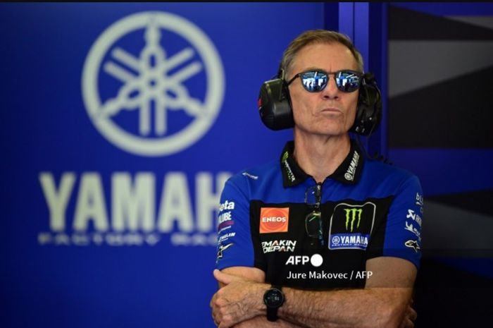 Managing Director Yamaha Motor Racing, Lin Jarvis saat memantau sesi FP2 MotoGP Austria 2023 di Red Bull Ring, Austria, 18 Agustus 2024.