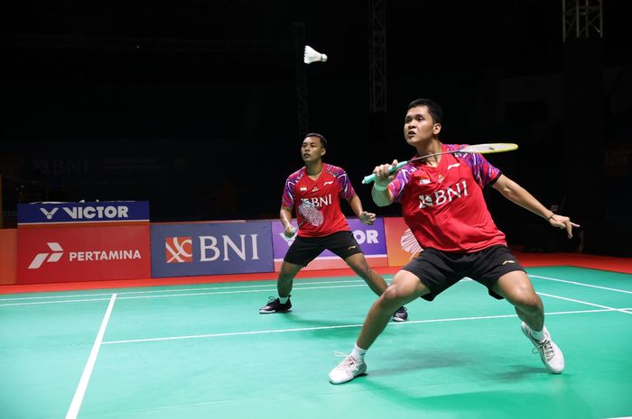 Pasangan ganda putra Indonesia, Anselmus Breagit Fredy Prasetya/Pulung Ramadhan, pada laga terakhir Grup C Kejuaraan Asia Junior 2024 di GOR Amongrogo, Yogyakarta, Minggu (30/6/2024).