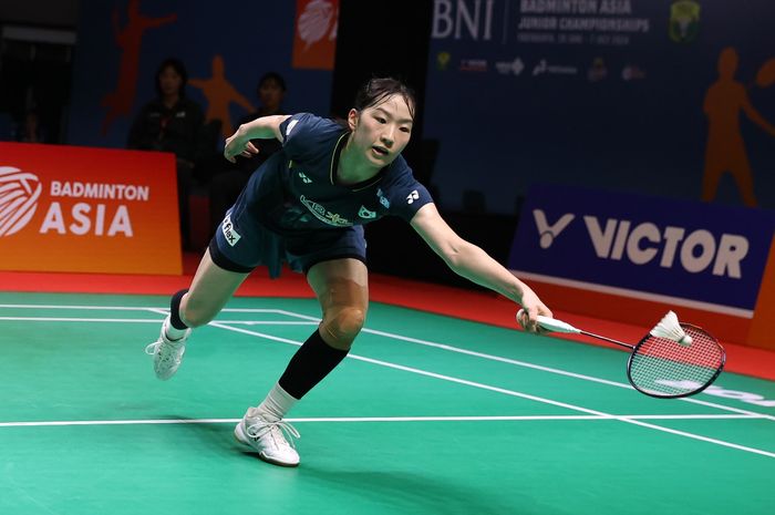 Tunggal putri Korea Selatan, Kim Min Sun, saat tampil pada laga final nomor beregu Kejuaraan Asia Junior 2024, Selasa, 2 Juli 2024