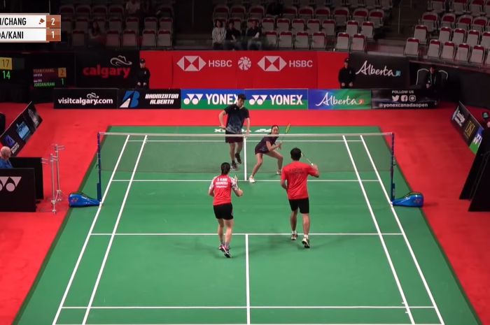 Ganda campuran Indonesia racikan baru, Praveen Jordan/Serena Kani saat menghadapi pasangan muda Amerika Serikat, Joshua Yuan/Audrey Chang pada babak 16 besar Canada Open 2024 di Markin Macphail Centre, Calgary, Kanada, Kamis (4/7/2024) waktu setempat.