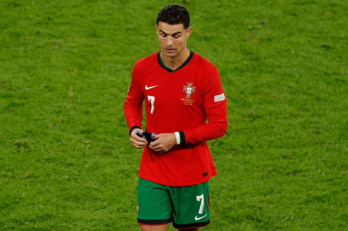 Cristiano Ronaldo menyudahi perjalanannya di EURO 2024 dengan tragis setelah timnas Portugal kalah adu penalti dari Prancis pada perempat final.