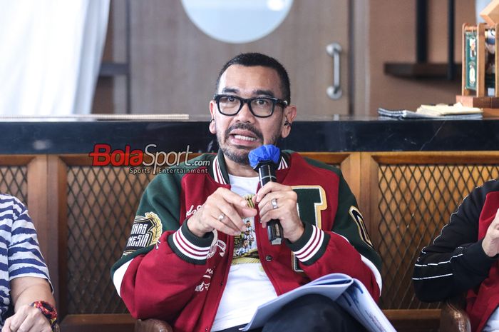 Anggota Konite Eksekutif (Exco) PSSI, Arya Sinulingga, sedang memberikan pandangan dalam diskusi di Barito Mansion, Kebayoran Baru, Jakarta, Selasa (9/7/2024).