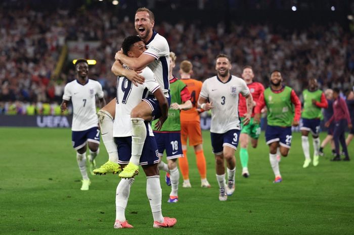 Harry Kane dkk merayakan kemenangan timnas Inggris atas timnas Belanda pada semifinal Euro 2024 di Dortmund (10/7/2024).