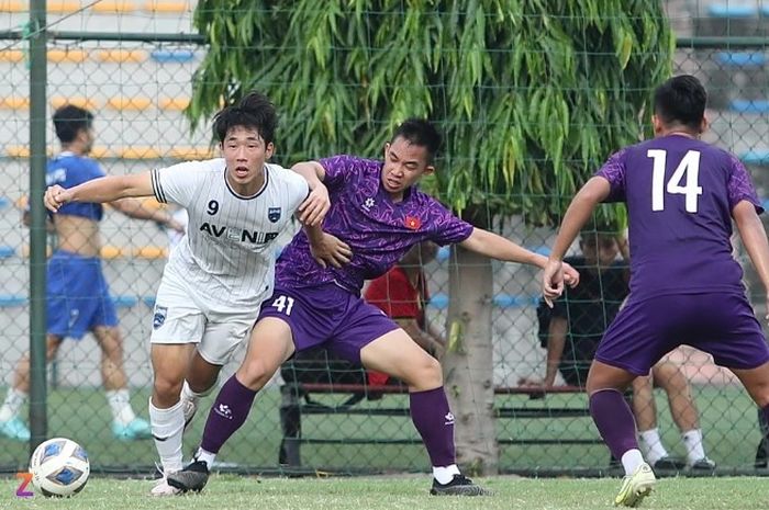 Suasana pertandingan Timnas U-19 Vietnam versus Avenir U-21 di laga uji coba menjelang ASEAN Cup U-19 2024.