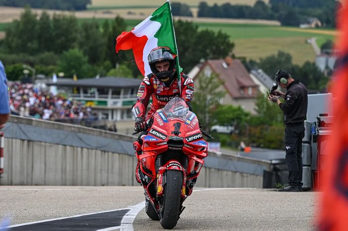 Francesco Bagnaia disebut Alessio Salucci makin murid mentornya sekaligus legenda MotoGP, Valentino Rossi.