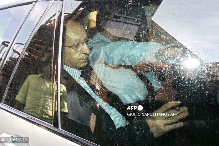 Mantan Direktur Juventus, Luciano Moggi, dianggap sebagai aktor utama skandal Calciopoli yang membuat Si Nyonya Tua didegradasi ke Serie B Liga Italia pada 14 Juli 2006.