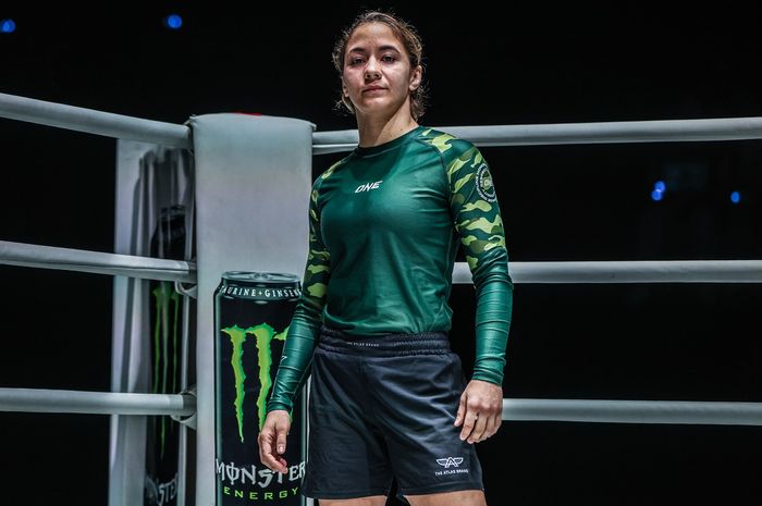 Mayssa Bastos akan menantang juara kelas atom submission grappling ONE Championship, Danielle Kelly, di ONE Fight NIght 24 pada 3 Agustus 2024.