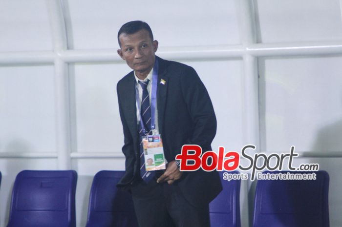 Pelatih Myanmar U-19 Aung Naing mendampingi Myanmar U-19 berlaga di ASEAN CUPP U-19 2024. 