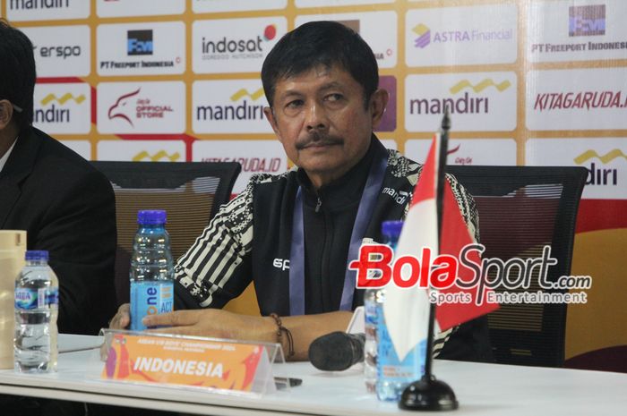 Pelatih Timnas U-19 Indonesia, Indra Sjafri, dalam sesi jumpa pers usai laga melawan Timnas u-19 Kamboja.