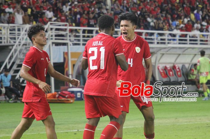 Selebrasi Kadek Arel saat Timnas U-19 Indonesia berhadapan dengan Kamboja U-19 di Stadion Gelora Bung Tomo, Surabaya, Jawa Timur, Sabtu (20/7/2024) 