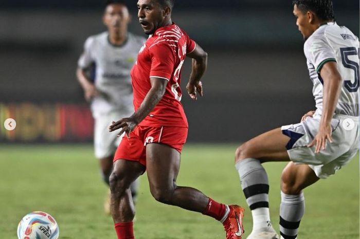 Suasana pertandingan antara Persib Bandung Vs Borneo FC dalam laga kedua Grup A Piala Presiden 2024 yang berlansung di Stadion Si Jalak Harupat, Bandung, Senin (22/7/2024)