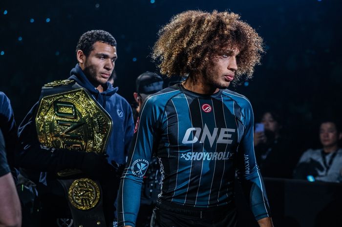 Dua saudara kembar juara submission grappling ONE Championship, Kade Ruotolo dan Tye Ruotolo.