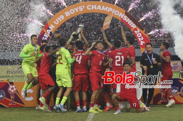 Perayaan juara timnas U-19 Indonesia di Stadion Gelora Bung Tomo, Surabaya, Senin (29/7/2024).