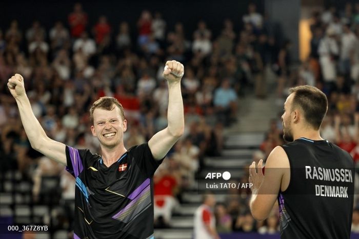 Ganda putra Denmark sekaligus unggulan dua, Kim Astrup/Anders Skaarup Rasmussen akhirnya selamat dari Grup D Olimpiade Paris 2024 usai memenangkan laga penentu di Porte de la Chapelle Arena, Prancis, Rabu, (31/7/2024).