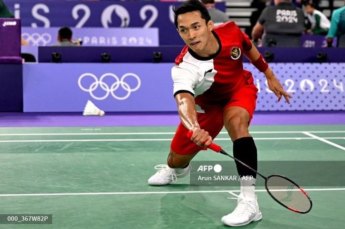 Tunggal putra Indonesia, Jonatan Christie, saat tampil melawan Lakshya Sen (India) pada laga terakhir grup L Olimpiade Paris 2024, Rabu, 31 Juli 2024