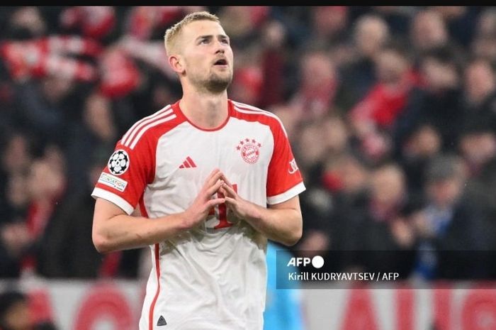 Bayern Muenchen menjadi antagonis bagi agen para pemain setelah menolak dua tawaran dari Manchester United untuk Matthijs de Ligt dan Noussair Mazraoui.