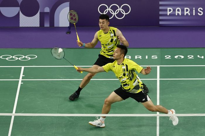 Pasangan ganda putra Taiwan, Lee Yang/Wang Chi Lin, pada final Olimpiade Paris 2024 di Porte de la Chapelle Arena, Minggu (4/8/2024).