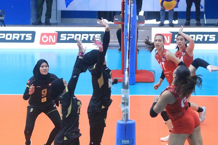 Suasana pertandingan antara Indonesia dan Filipina pada laga terakhir seri pertama SEA V League 2024 di Vinh Phuc Gymnasium, Vietnam, Minggu, 4 Agustus 2024