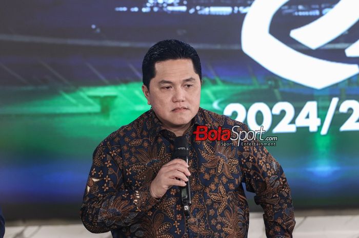 Ketua Umum PSSI, Erick Thohir, saat memberikan sambutan di BRI Center, Sudirman, Jakarta, Selasa (6/8/2024).