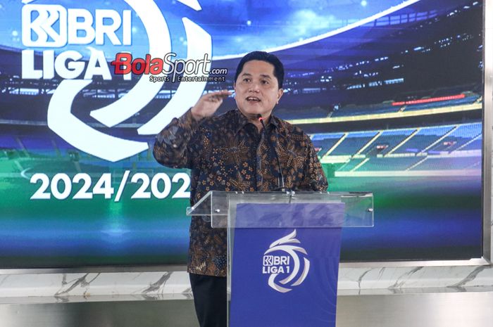 Ketua Umum PSSI, Erick Thohir, saat memberikan sambutan di BRI Center, Sudirman, Jakarta, Selasa (6/8/2024).